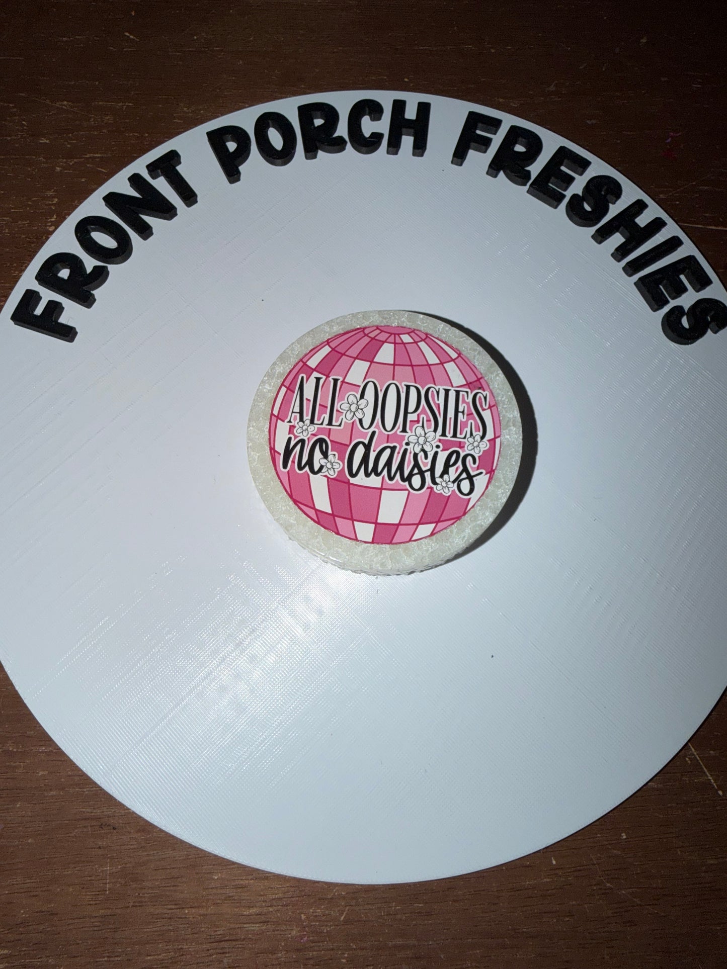 All Oopsies No Daisies Medium Round (Downy Fresh)